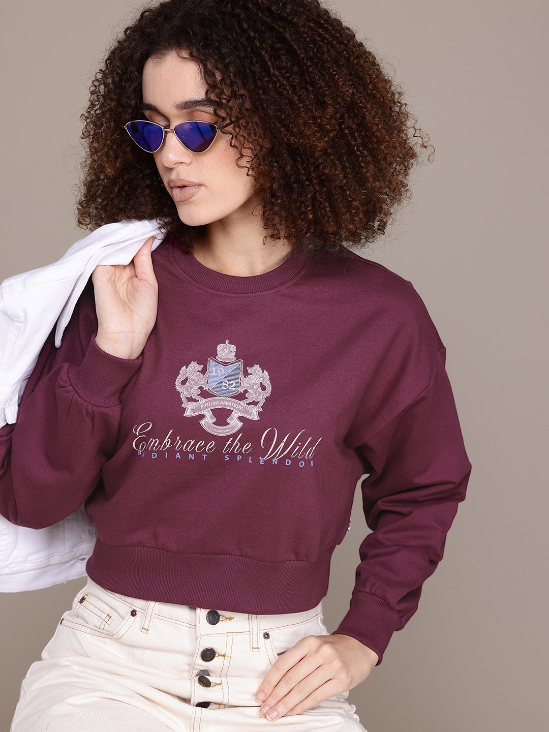 

The Roadster Lifestyle Co. Pullover Printed Crop Sweatshirt, Burgundy