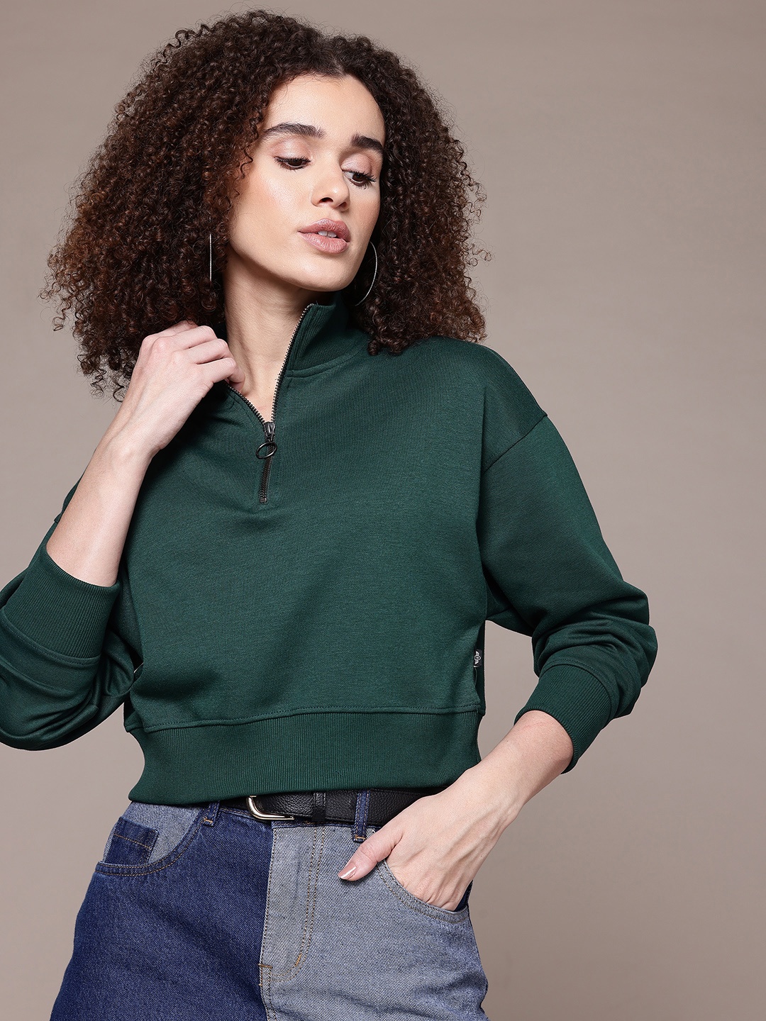 

The Roadster Lifestyle Co. Drop-Shoulder Sleeves Crop Sweatshirt, Green