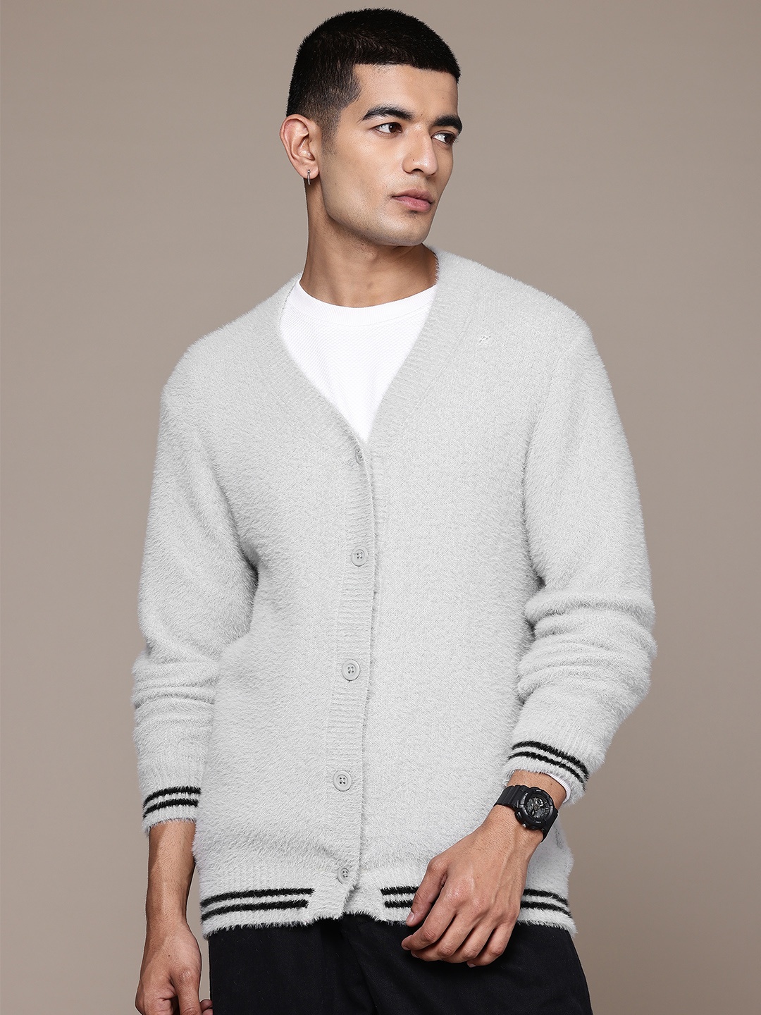 

The Roadster Life Co. Long Sleeves Fuzzy Cardigan, Grey