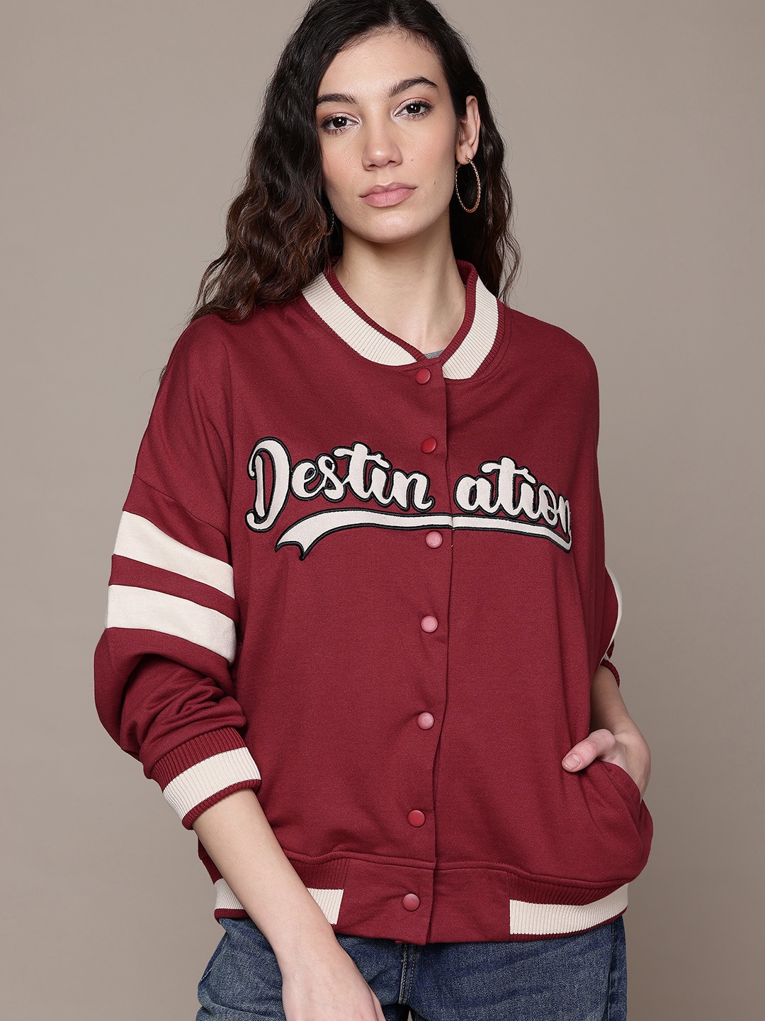 

The Roadster Lifestyle Co. Printed Front Open Sweatshirt, Maroon