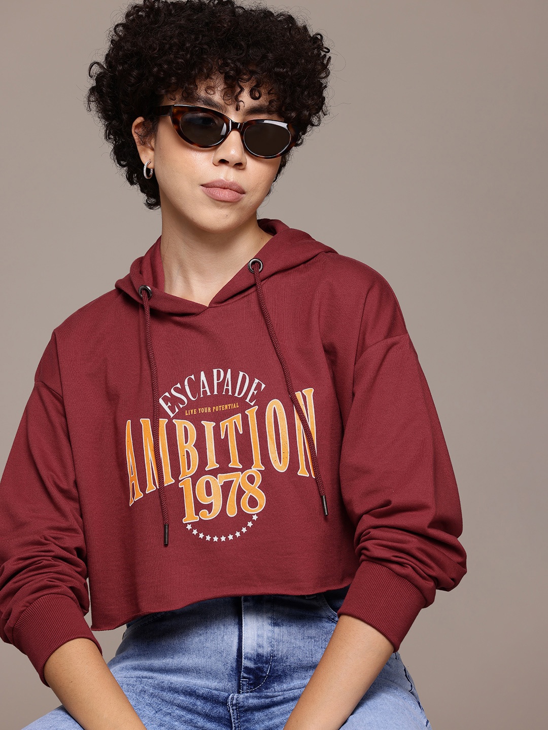 

Roadster Women Printed Hooded Crop Sweatshirt, Maroon