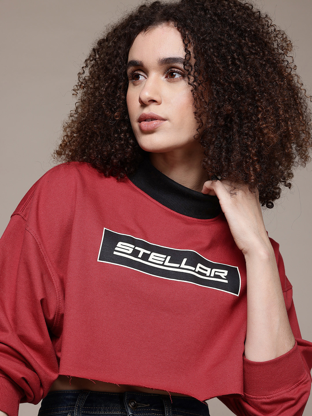 

The Roadster Lifestyle Co. High Neck Printed Crop Sweatshirt, Red