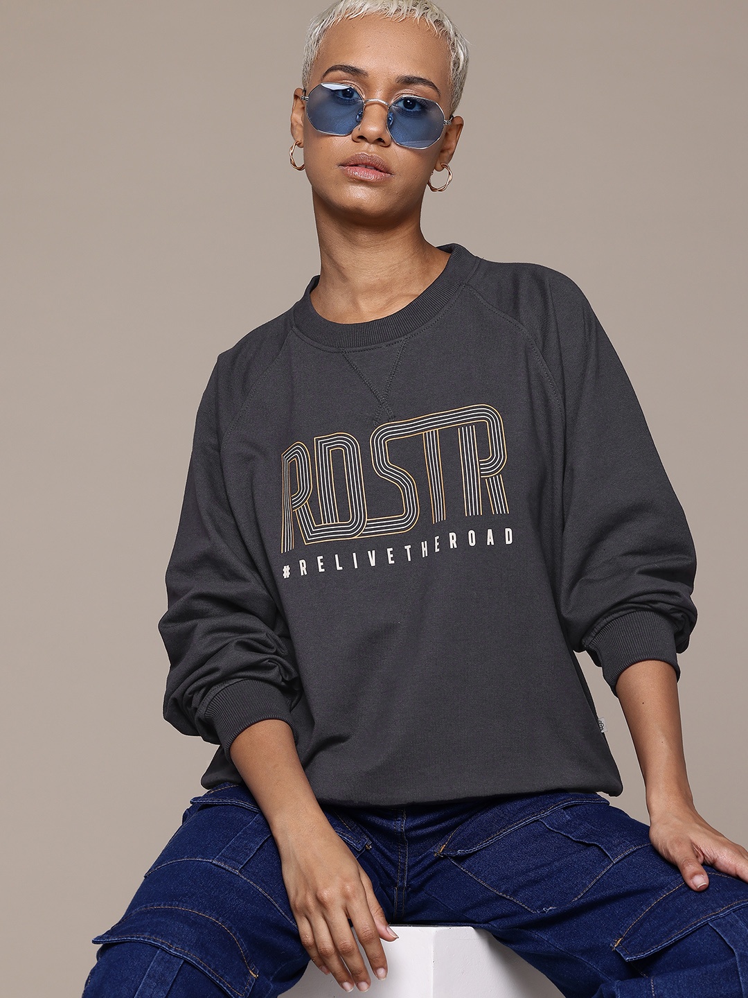 

The Roadster Lifestyle Co. Women Printed Sweatshirt, Charcoal