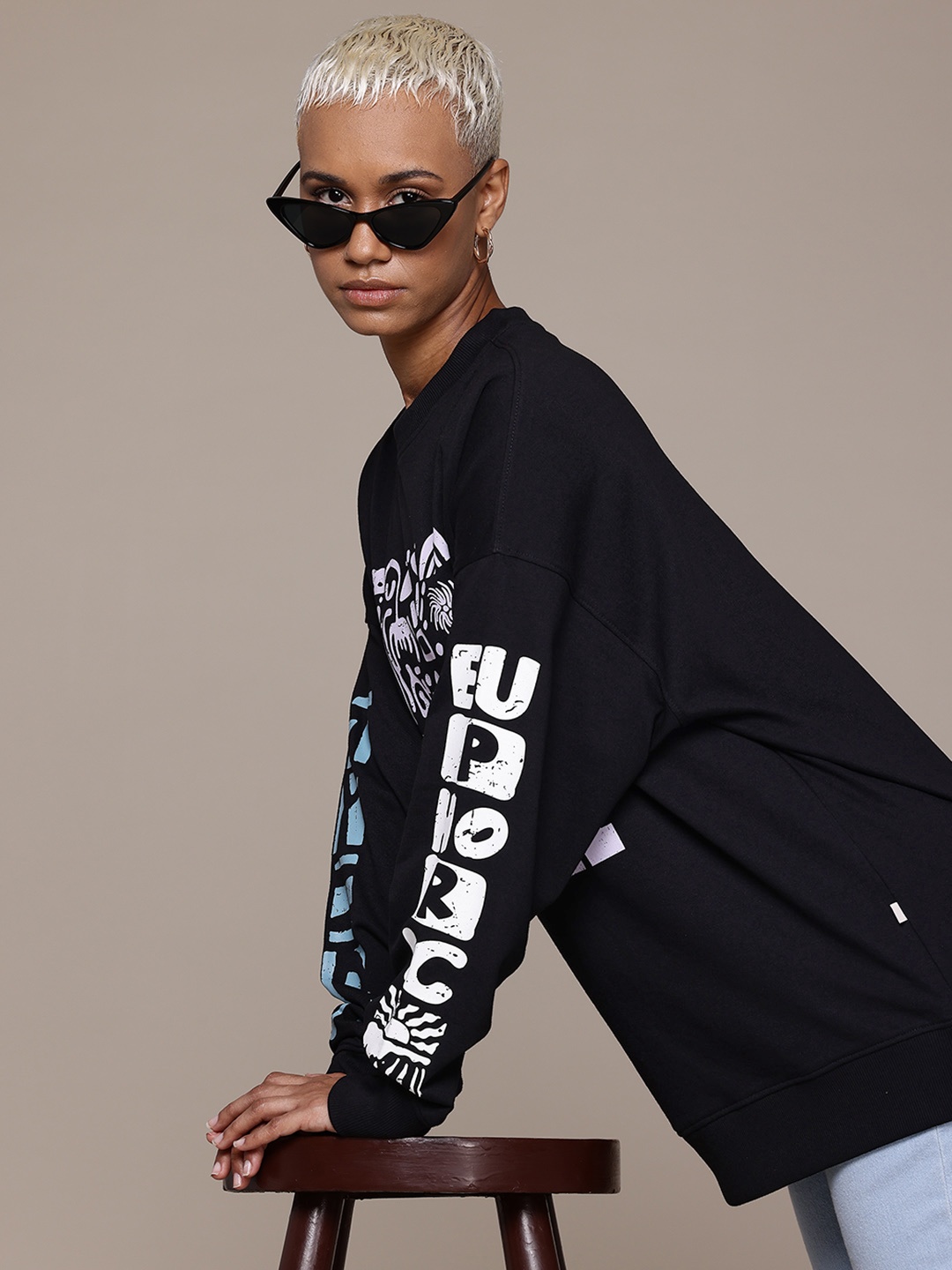 

The Roadster Lifestyle Co. Women Printed Sweatshirt, Black