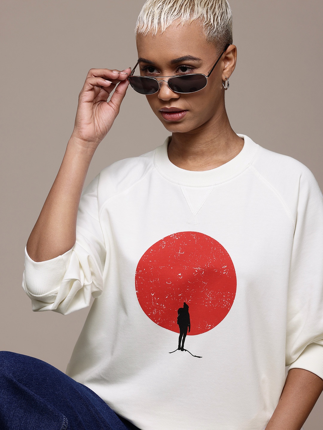 

The Roadster Lifestyle Co. Raglan Sleeves Printed Sweatshirt, Off white