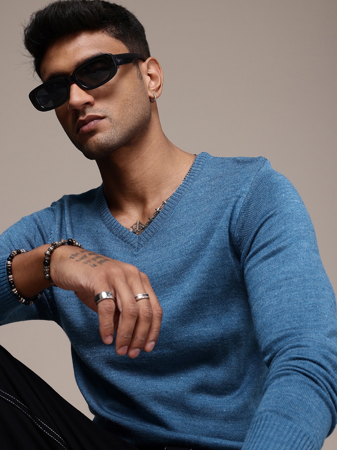 

The Roadster Life Co. V-Neck Knitted Pullover Sweaters, Blue