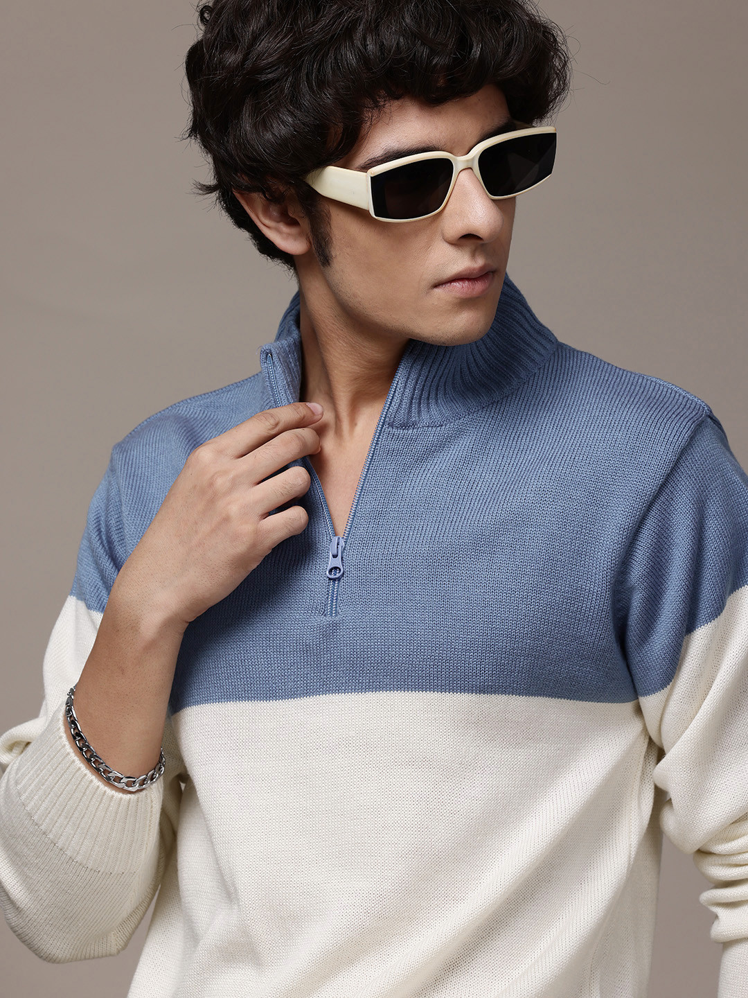 

The Roadster Lifestyle Co. Mock Neck Colourblocked Pullover, Blue