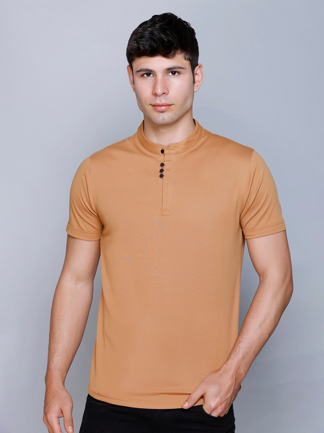 

Fort Collins Men Henley Neck T-shirt, Tan