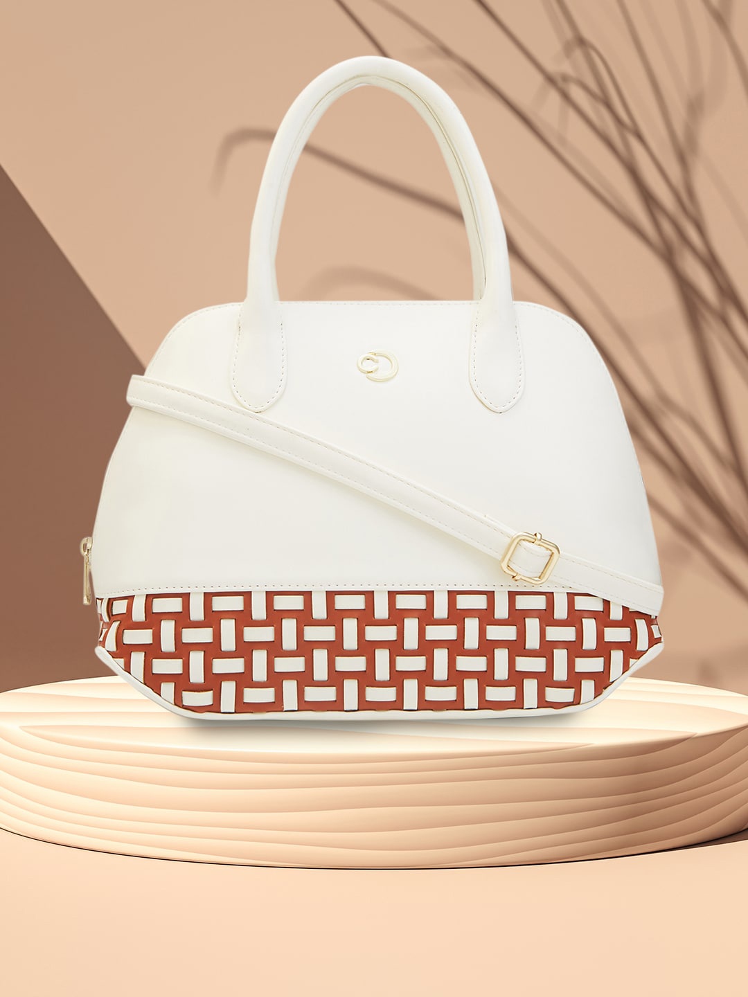 

Caprese Textured Swagger Handheld Bag, Off white