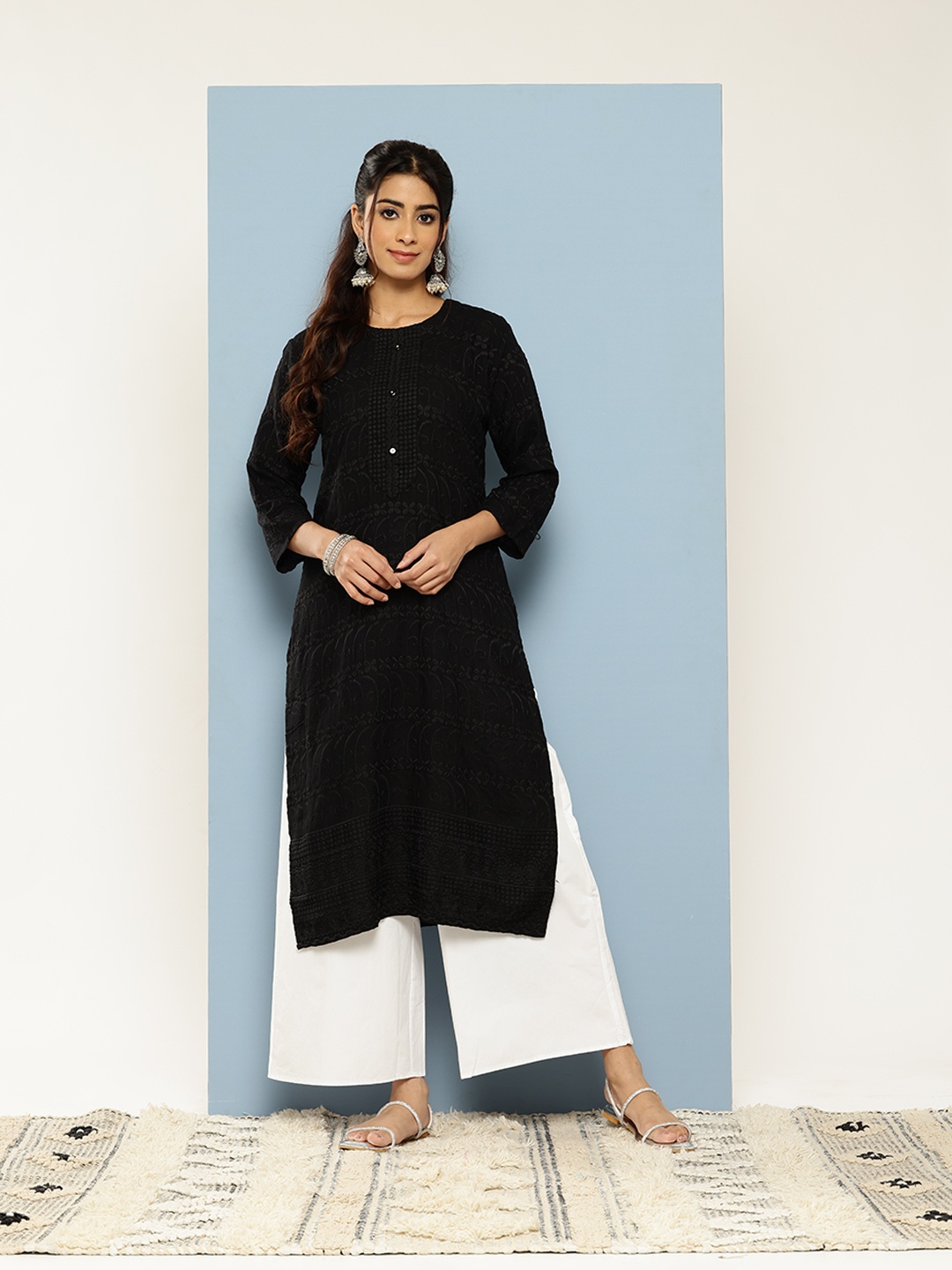 

Aarika Ethnic Motifs Embroidered Chikankari Pure Cotton Kurta, Black