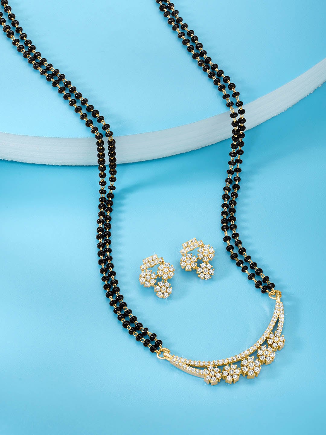 

Peora Gold-Plated Artificial Stones and Beads Mangalsutra