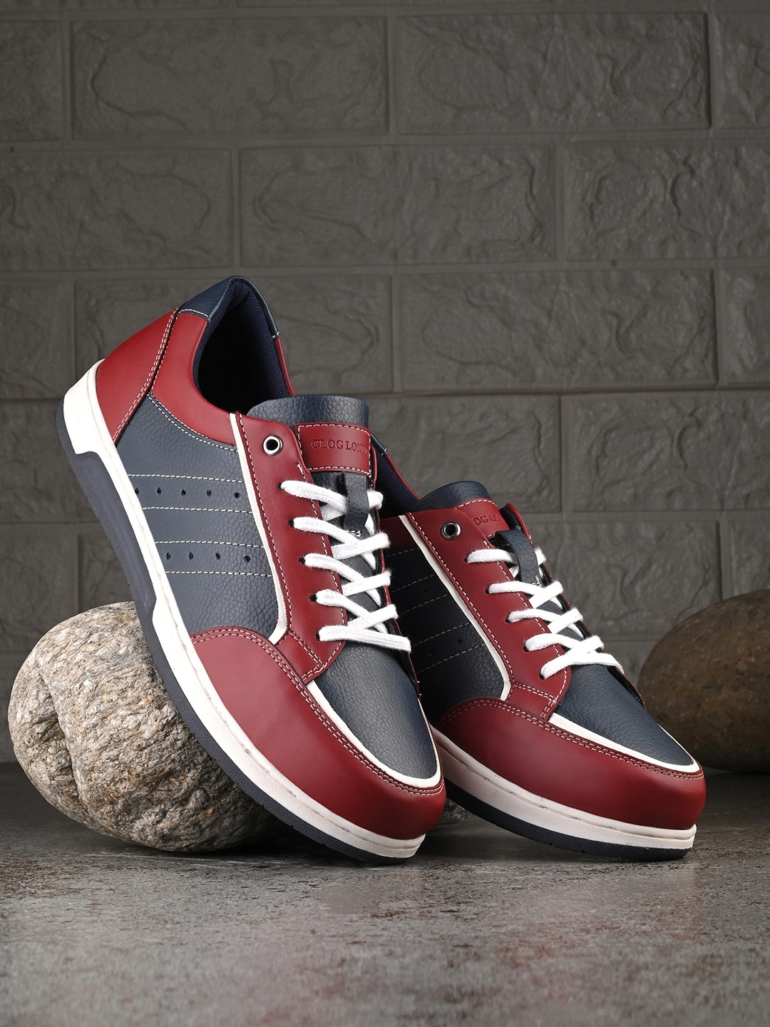 

CLOG LONDON Men Colourblocked Round Toe Sneakers, Red
