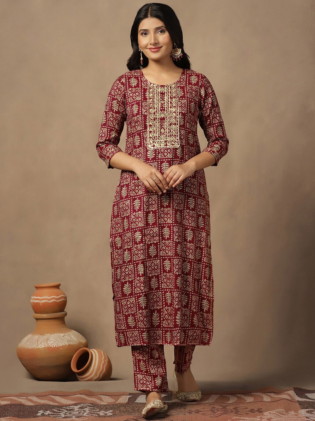 

FASHION DREAM Ethnic Motifs Printed Regular Kurta with Trouser, Maroon