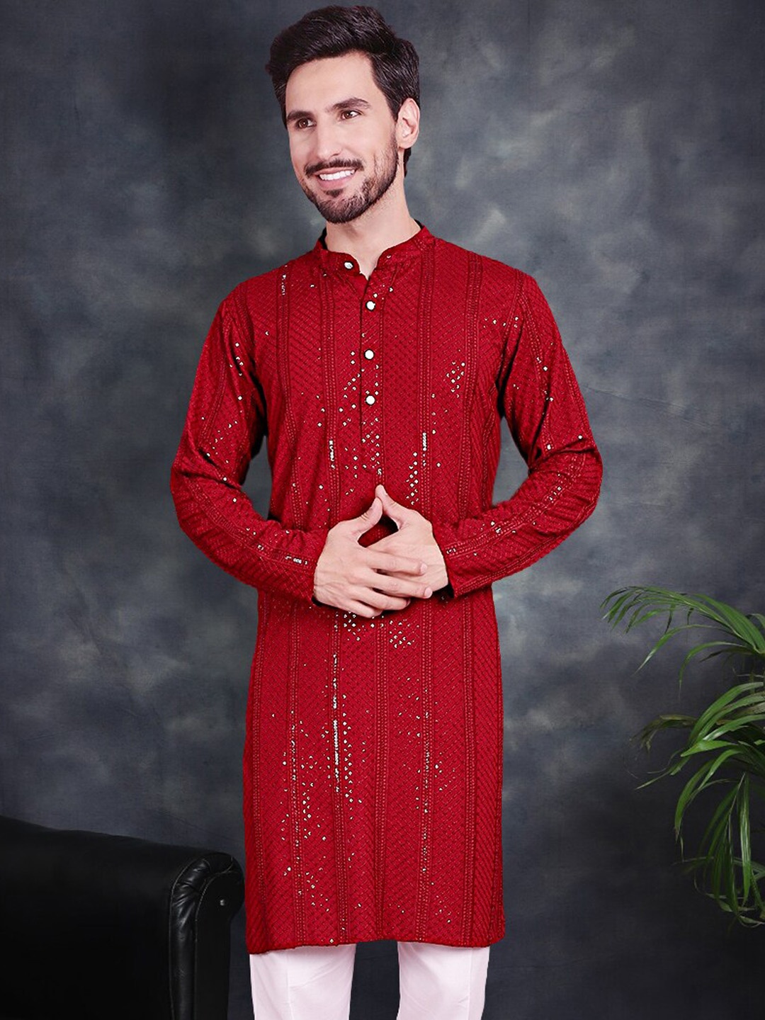 

Jompers Geometric Embroidered Mandarin Collar Sequins Straight Kurta, Maroon
