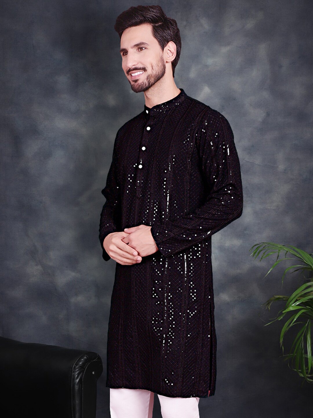 

Jompers Embellished Sequinned Mandarin Collar Kurta, Black