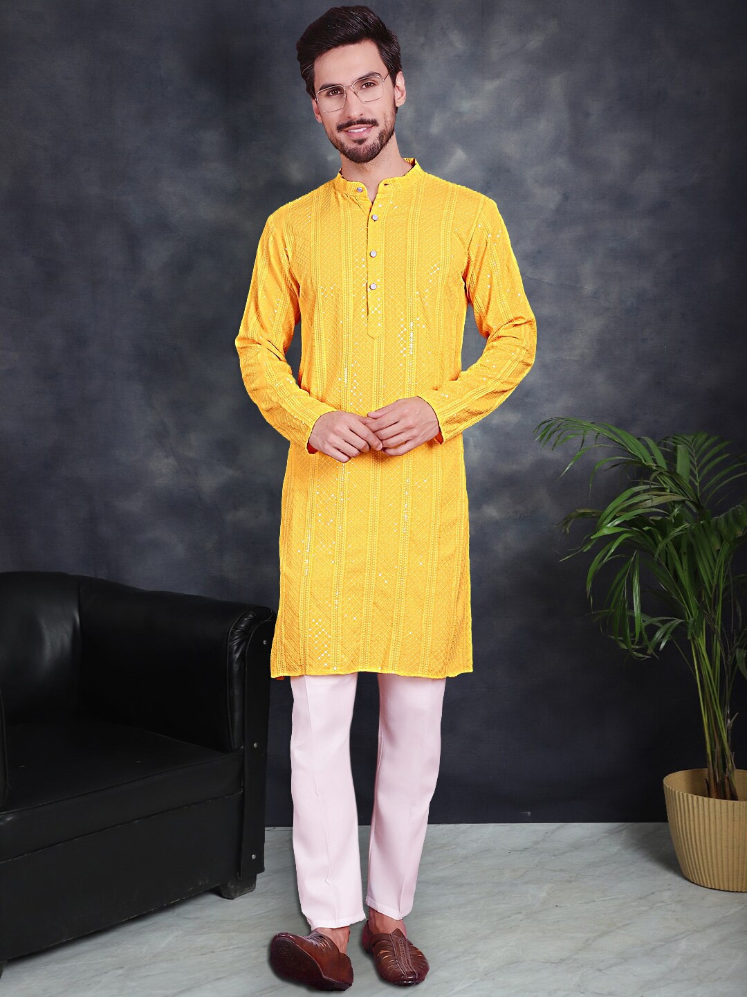 

Jompers Geometric Embroidered Mandarin Collar Sequins Straight Kurta, Yellow