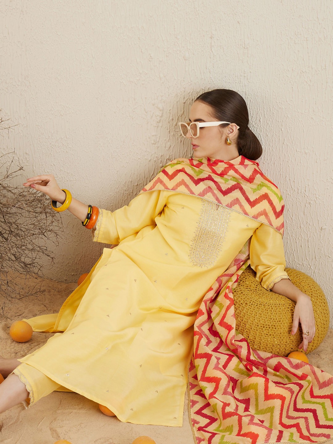 

Indo Era Notch Neck Ethnic Motifs Embroidered Regular Thread Work Straight Kurta Set, Yellow