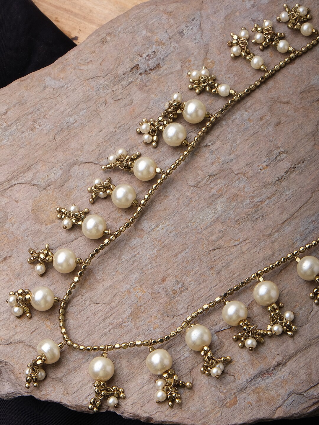 

XPNSV Gold-Plated Beaded Necklace