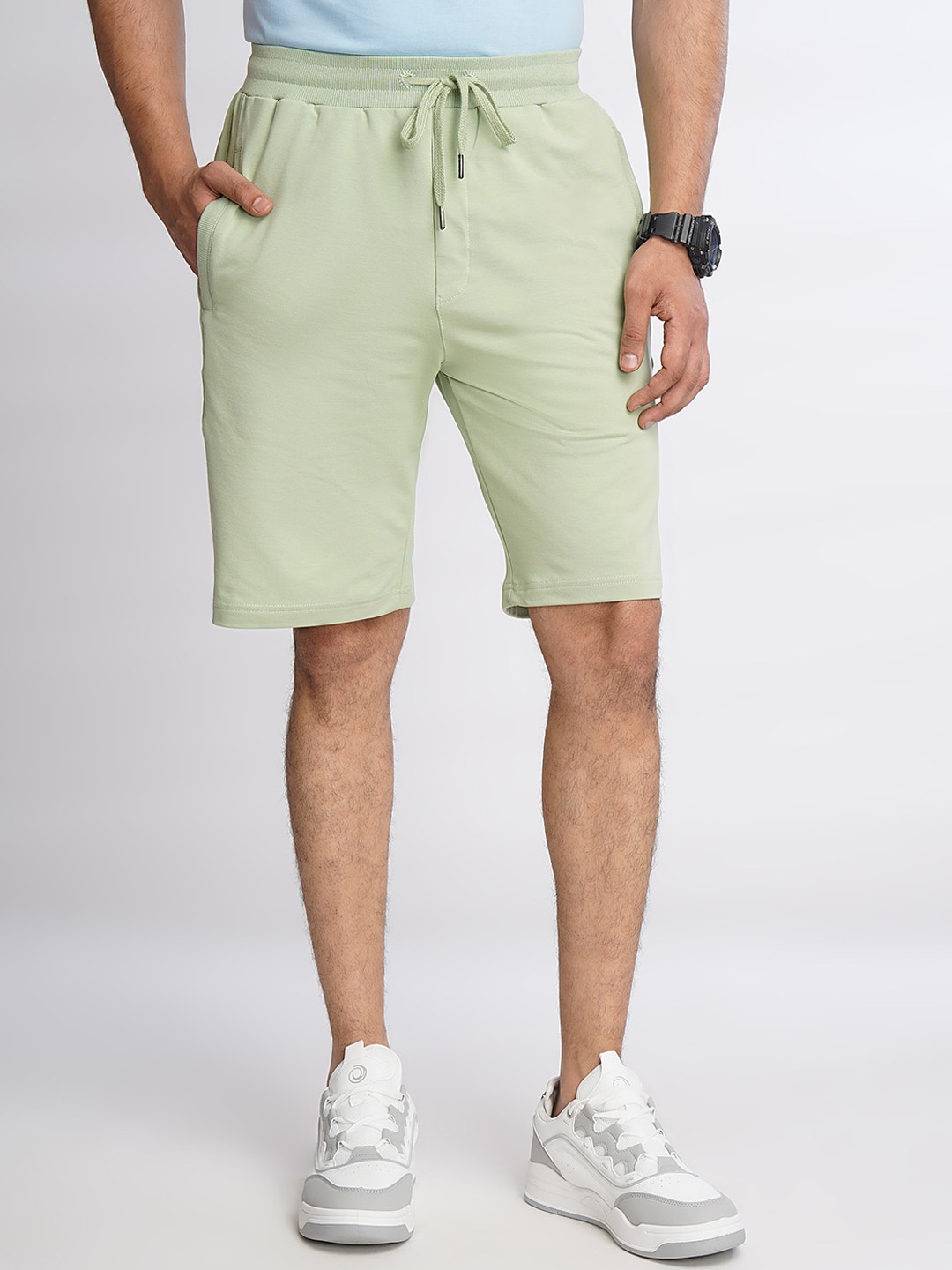 

JADE BLUE Men Slim Fit Cotton Shorts, Green