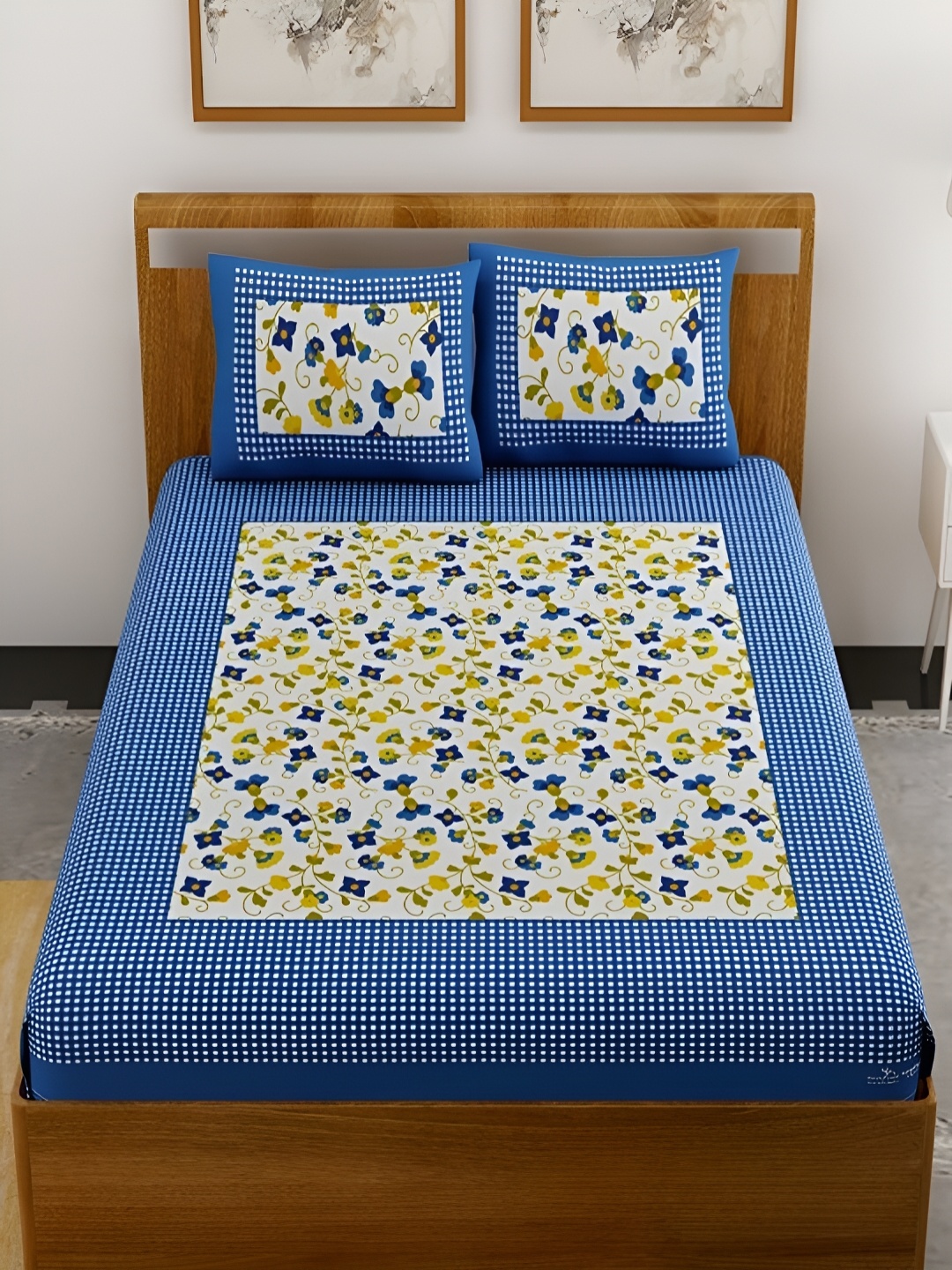 

Aura Blue & White Floral Printed Cotton 120 TC Queen Bedsheet with 2 Pillow Covers