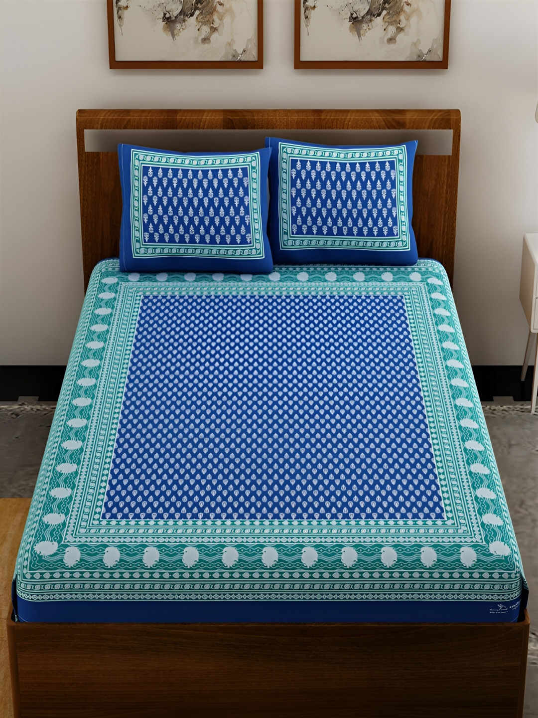 

Aura Blue & Green Ethnic Motifs Printed Cotton 120 TC Queen Bedsheet with 2 Pillow Covers