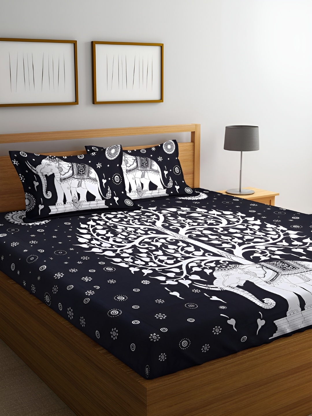

Aura Black & White Ethnic Motifs Cotton 120 TC Queen Bedsheet With 2 Pillow Covers