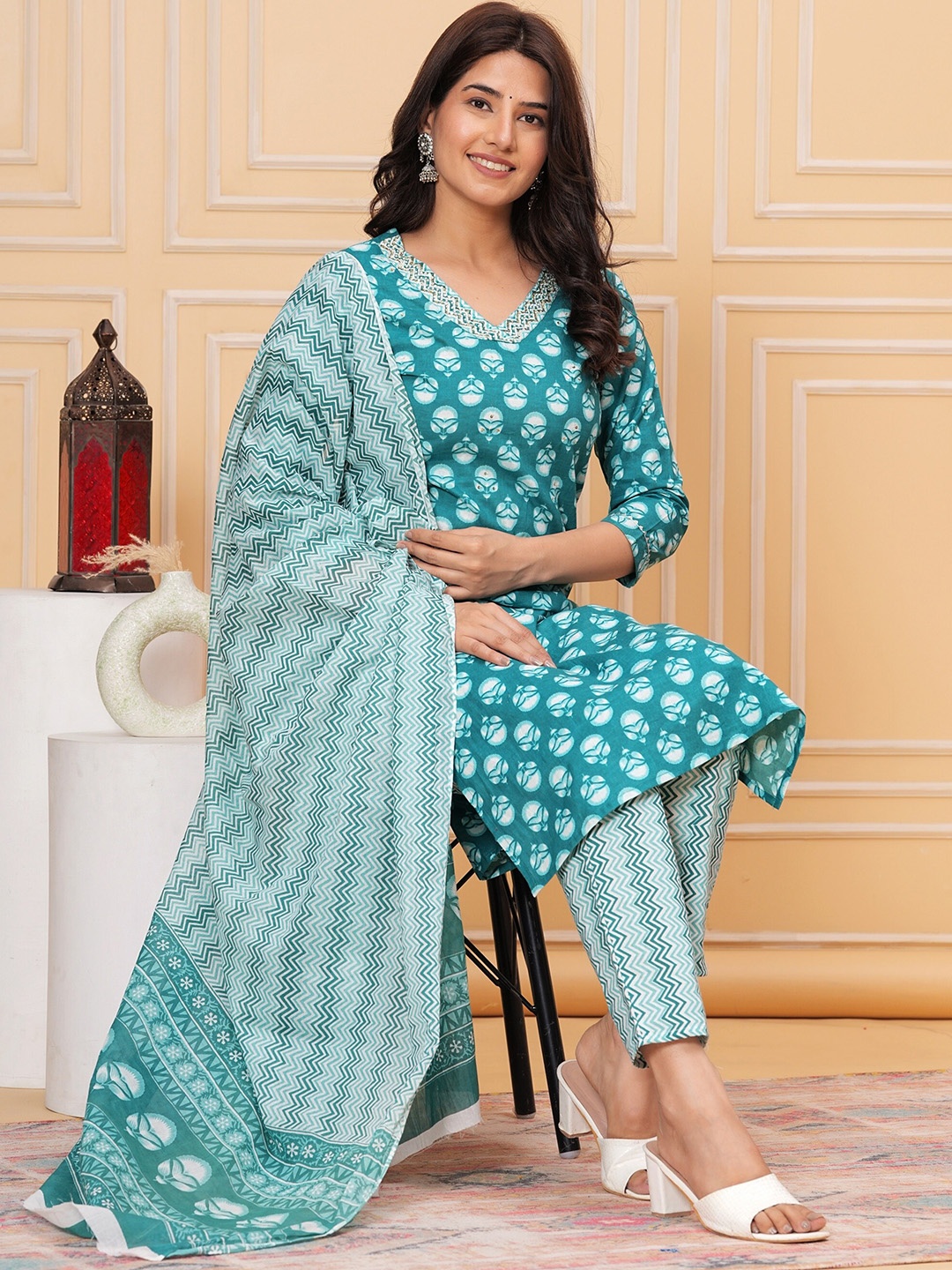 GLIDER GIRL Ethnic Motifs Printed V-Neck Chikankari Pure Cotton Straight Kurta Set, Sea green