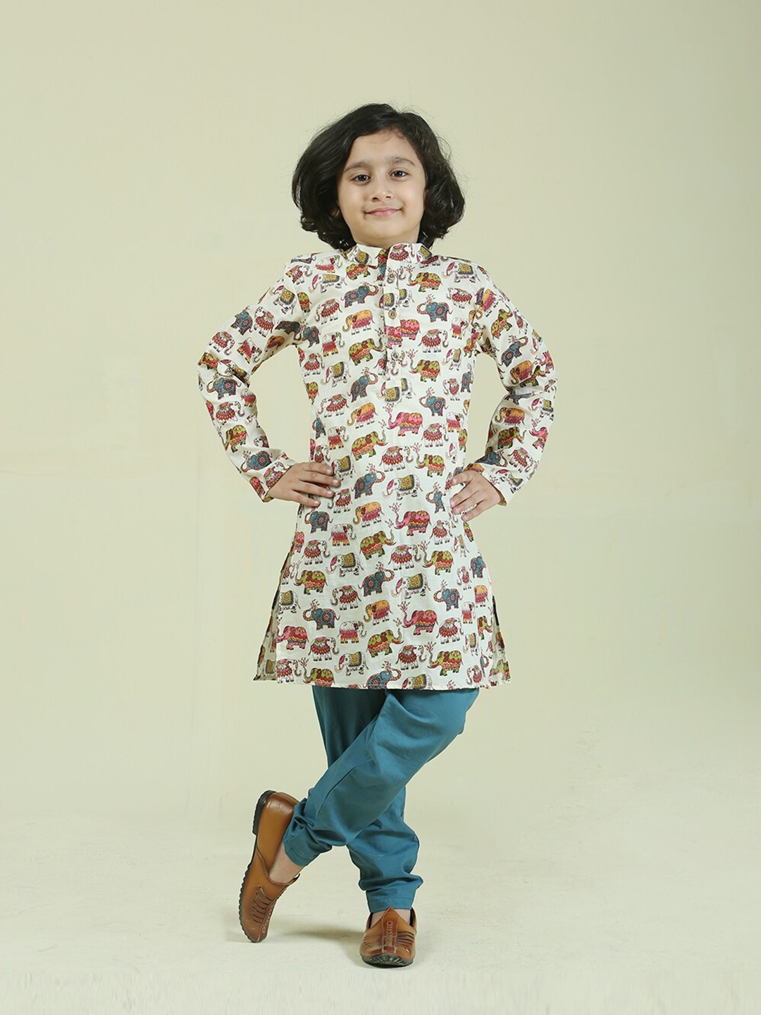 

Folk Culture Clothing Printed Pure Cotton Kurta With Pyjama, Off white