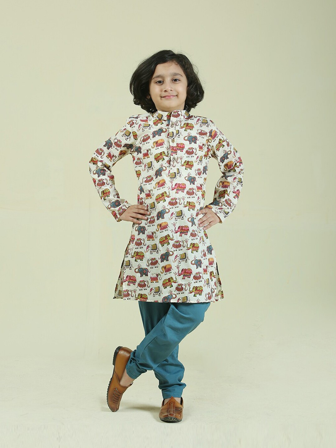 

Folk Culture Clothing Printed Pure Cotton Kurta With Pyjama, Off white