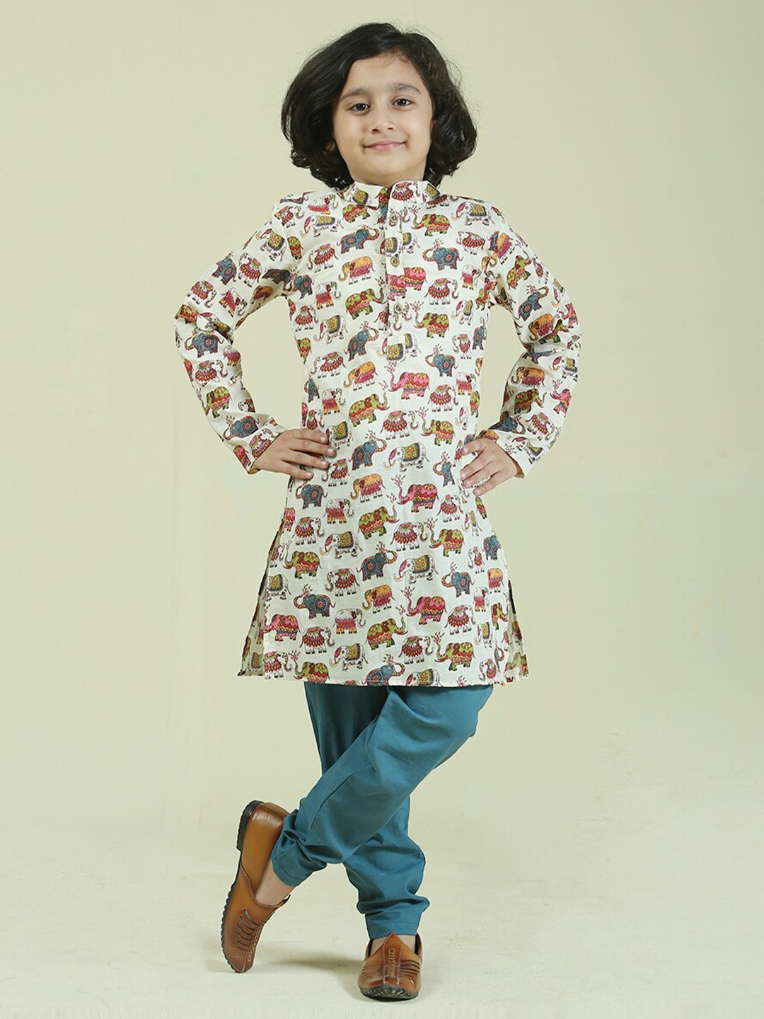 

Folk Culture Clothing Printed Pure Cotton Kurta With Pyjama, Off white