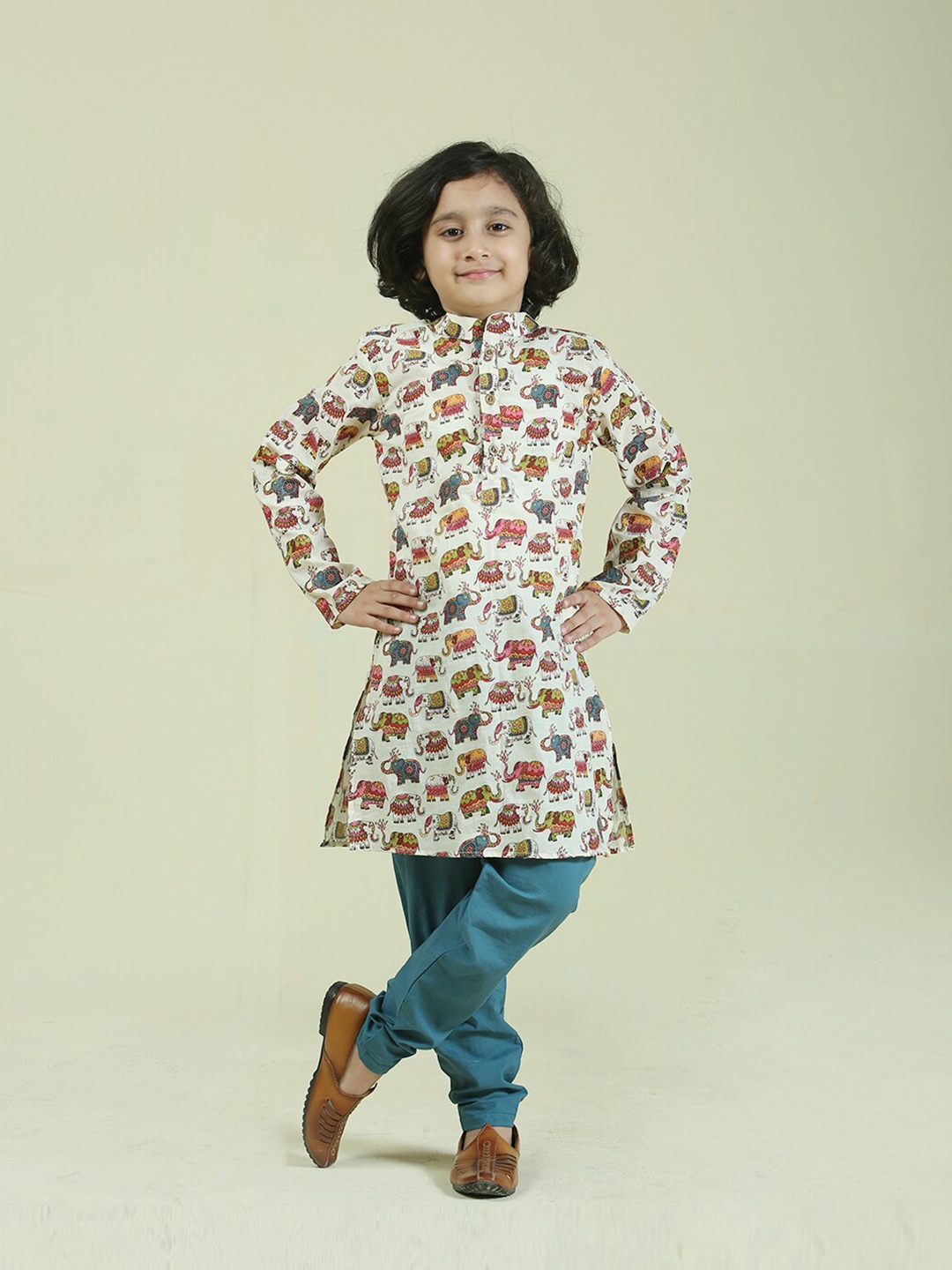 

Folk Culture Clothing Printed Pure Cotton Kurta With Pyjama, Off white