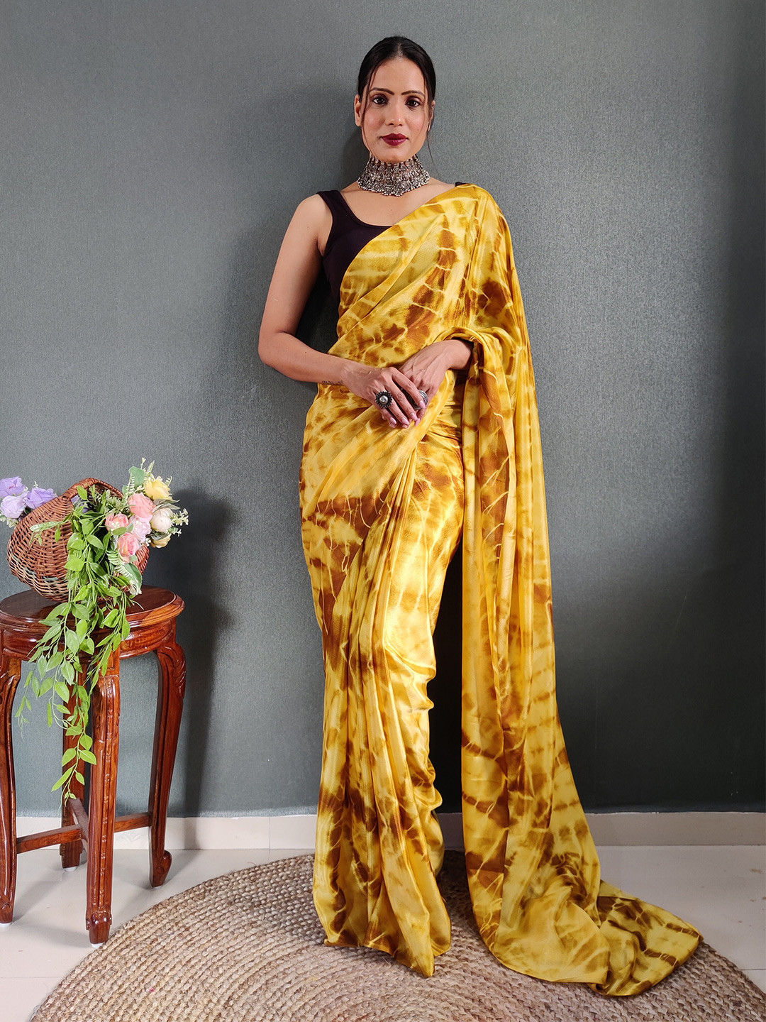

AWRIYA Tie and Dye Pure Chiffon Saree, Yellow