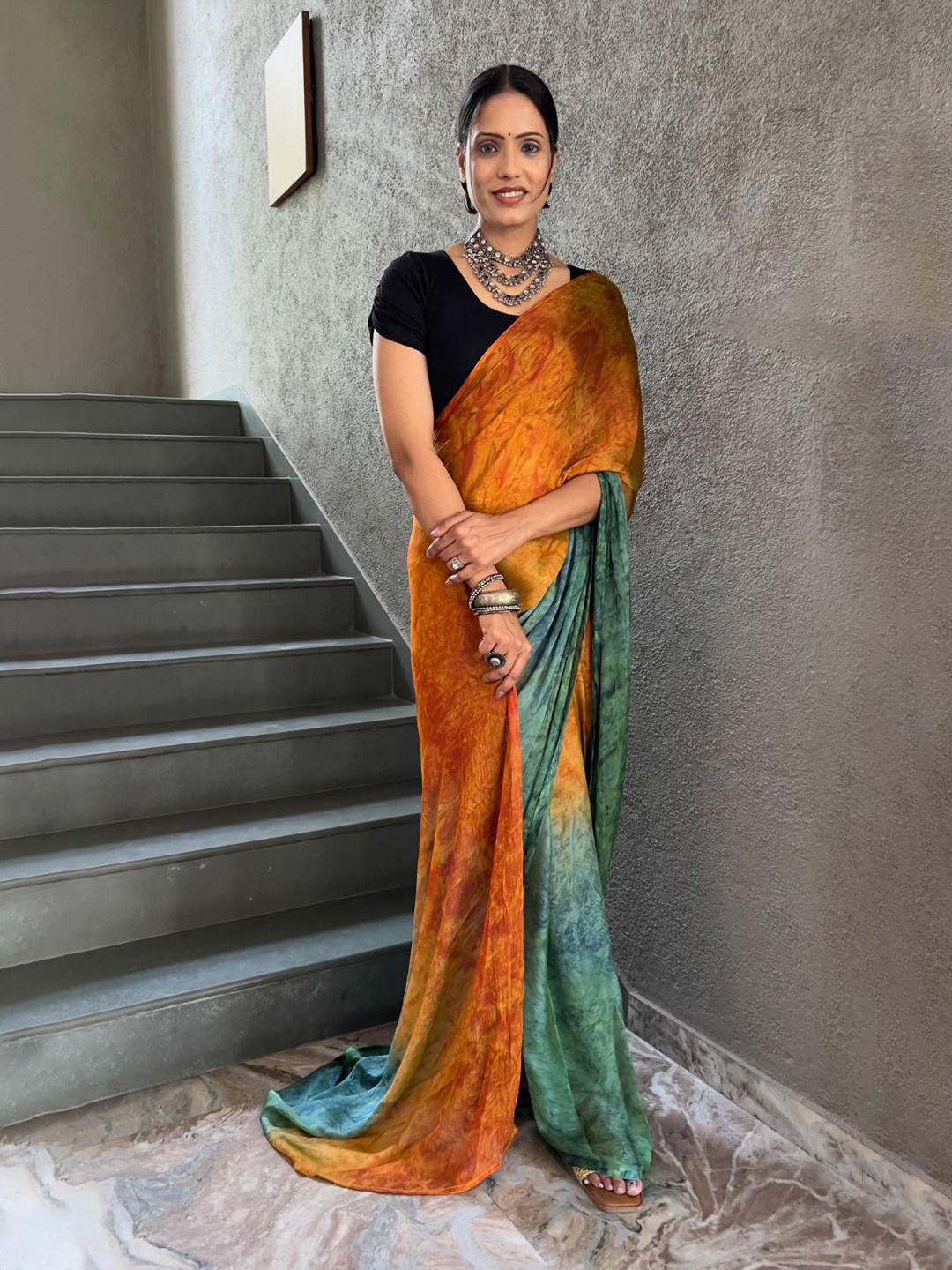 

AWRIYA Tie and Dye Pure Chiffon Saree, Yellow