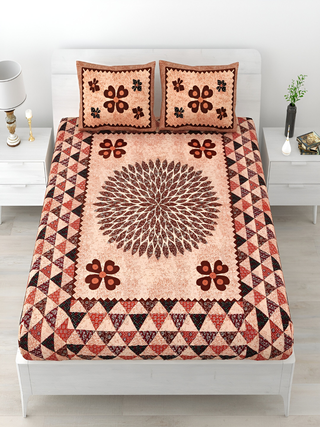 

Aura Maroon & Peach Ethnic Motifs Cotton 120 TC Queen Double Bedsheet With 2 Pillow Covers