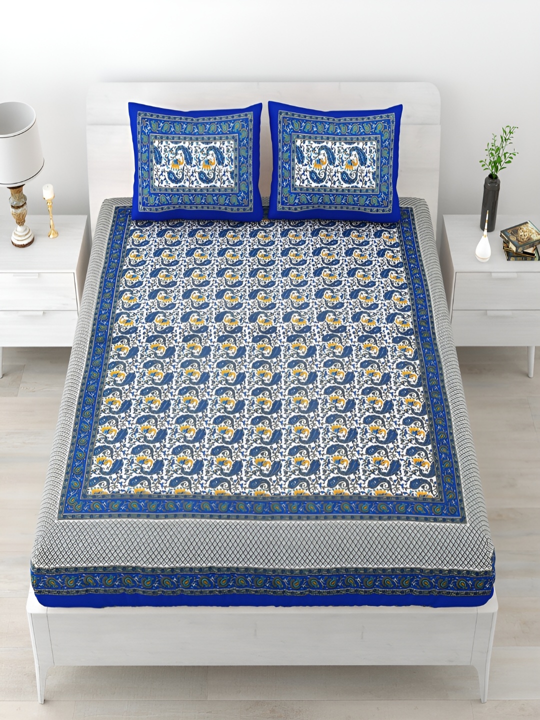 

Aura Blue & White Floral Printed Cotton 120 TC Queen Bedsheet with 2 Pillow Covers