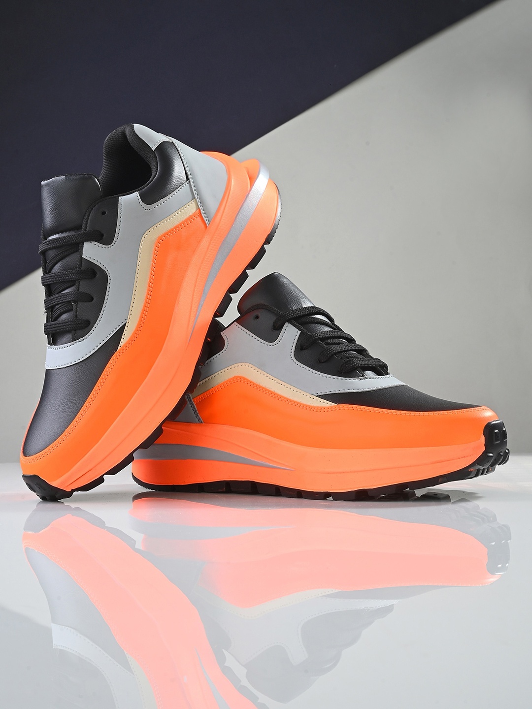 

Walkstyle By El Paso Men Colourblocked Lightweight Comfort Insole Contrast Sole Sneakers, Orange