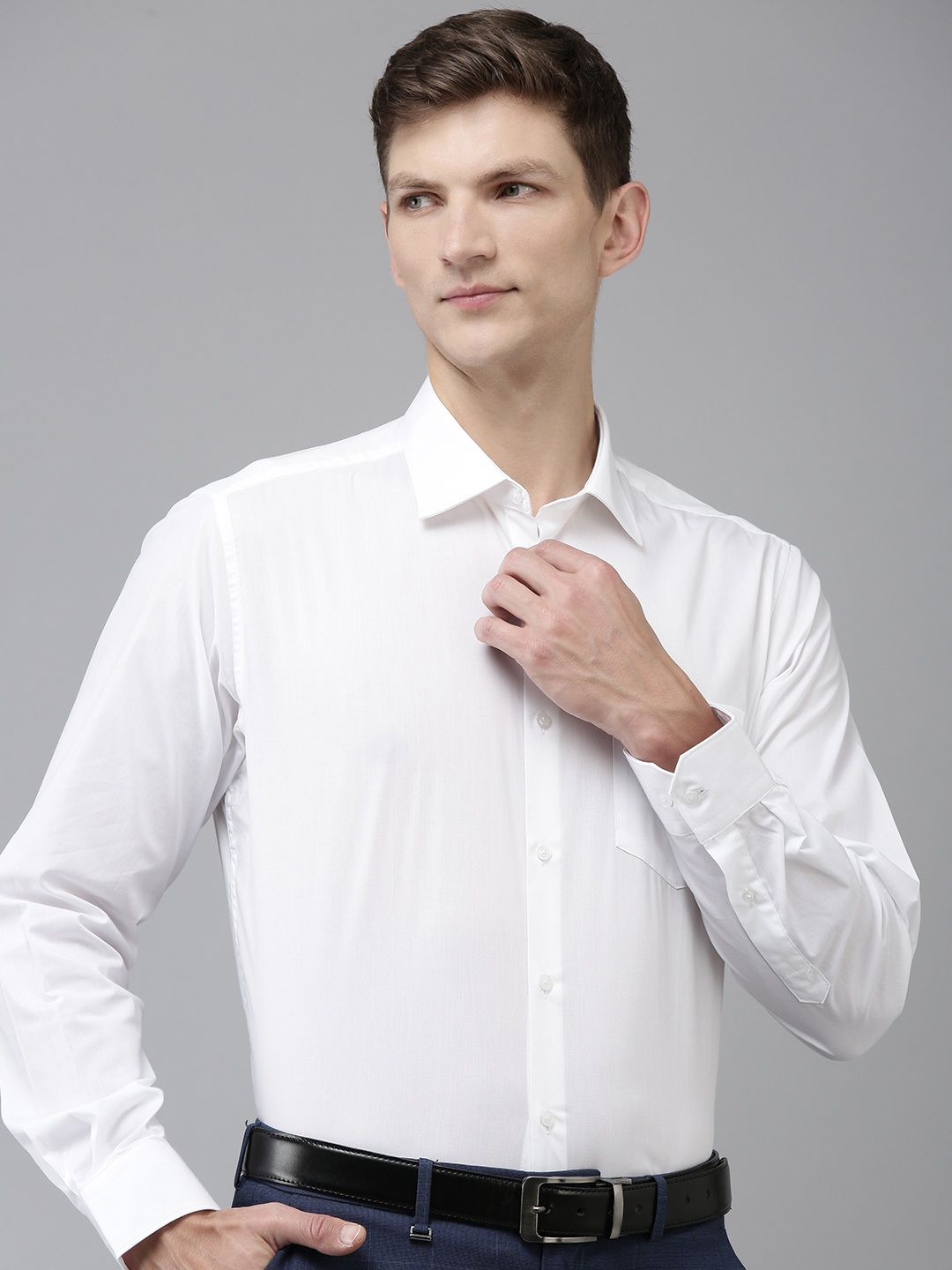 

Van Heusen Cutaway Collar Formal Shirt, White