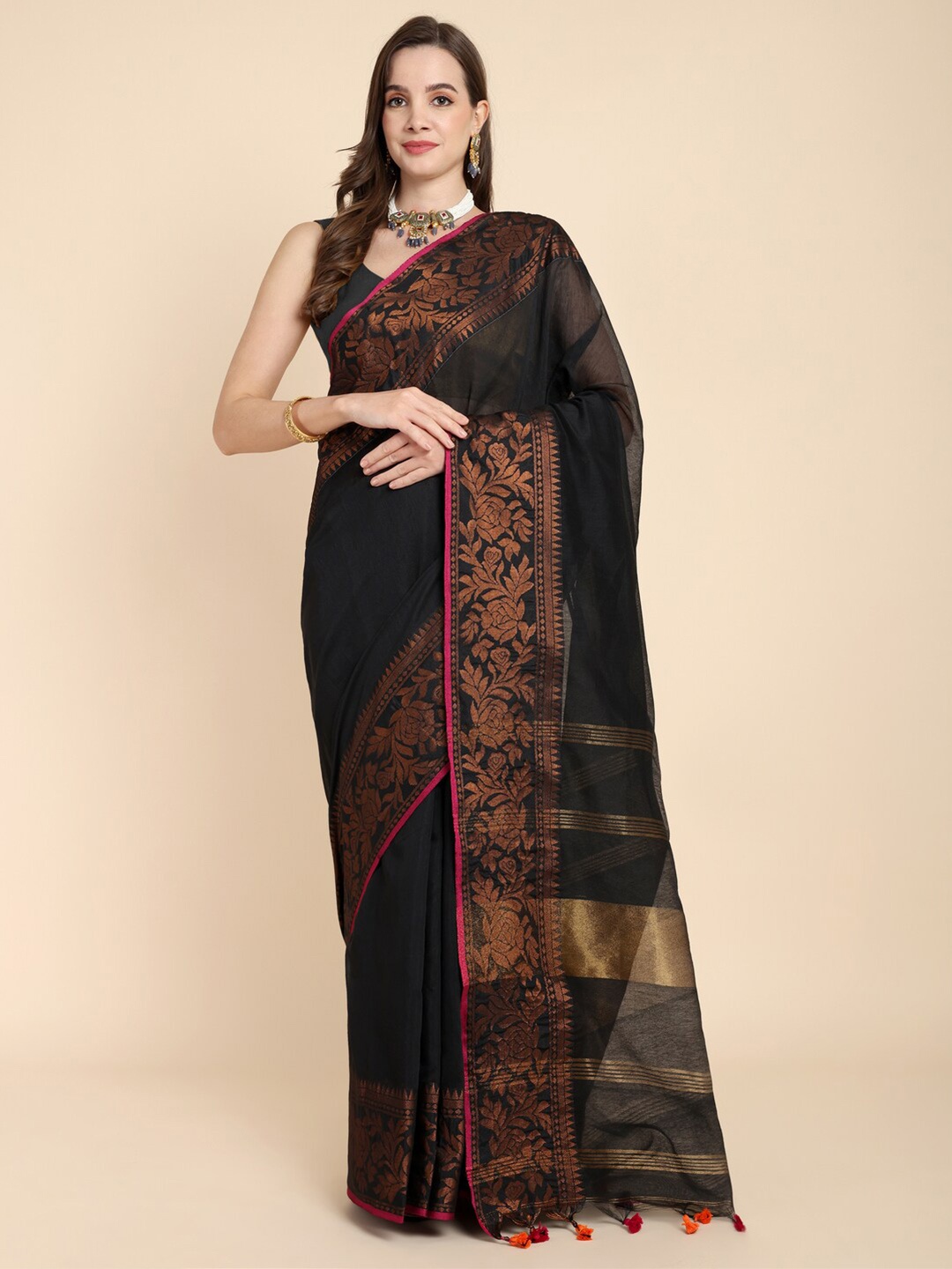 

SLAGHA Cotton Blend Saree with Copper Zari, Black