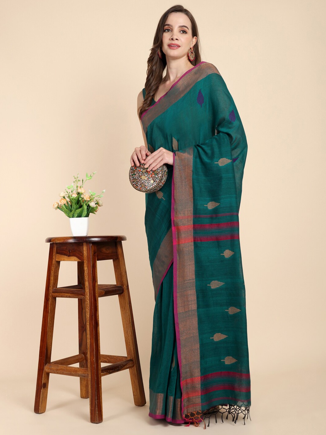 

SLAGHA Woven Design Zari Pure Cotton Khadi Saree, Green