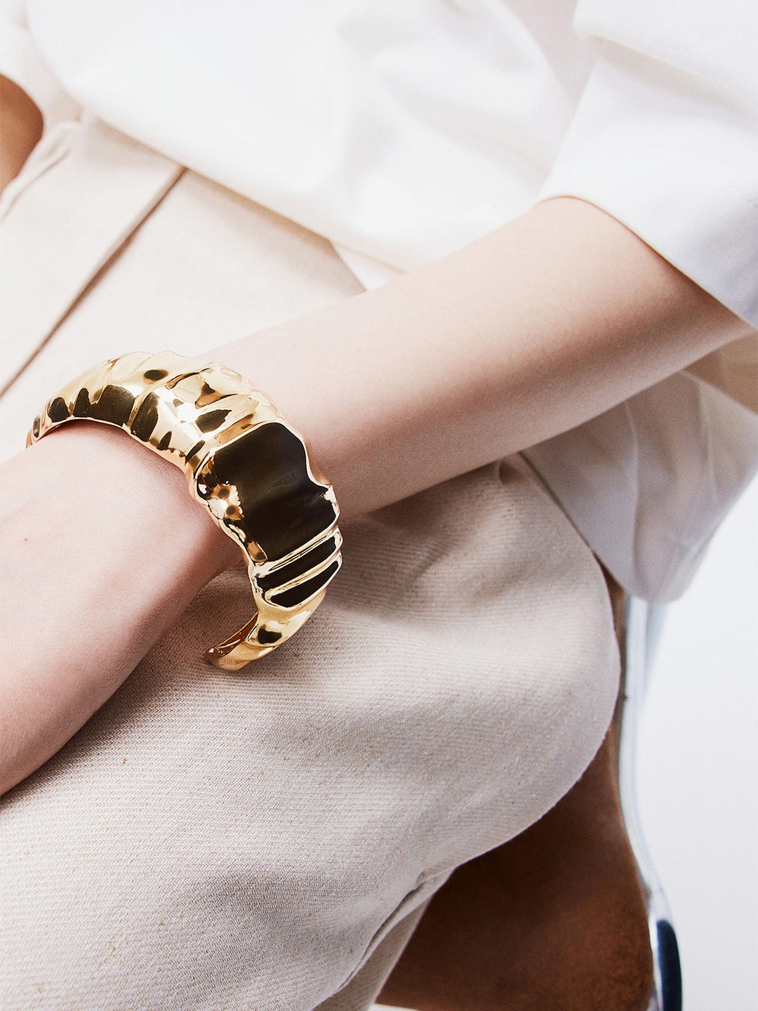 

H&M Cuff Bracelet, Gold