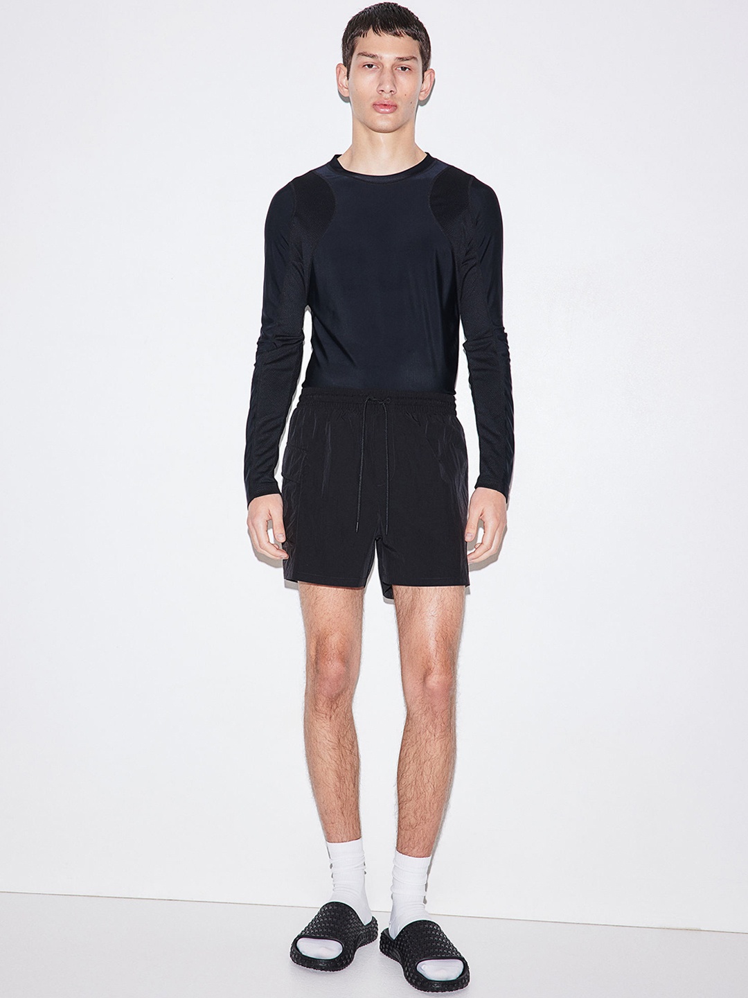 

H&M Men Rashguard, Black