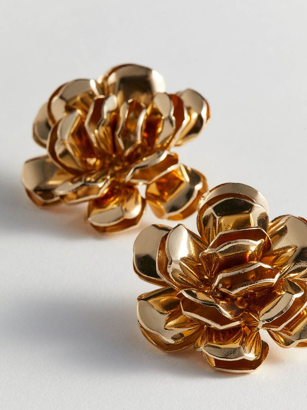 

H&M Flower-Shaped Earrings, Gold