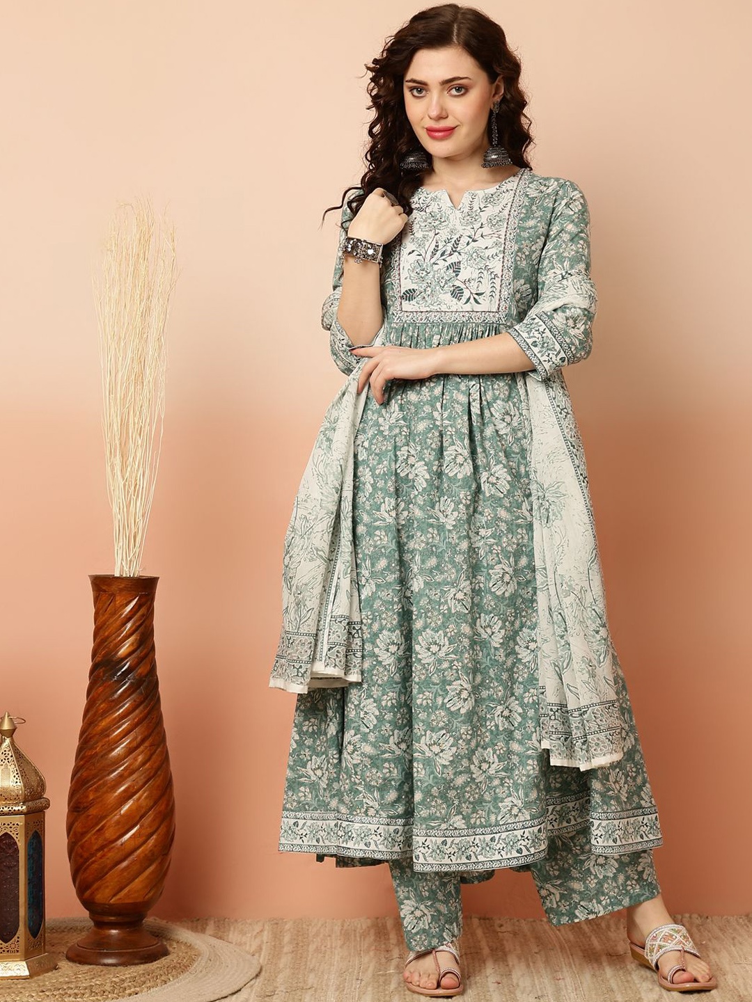 

GULMOHAR JAIPUR Floral Printed Regular Pure Cotton Kurta with Trousers & With Dupatta, Grey