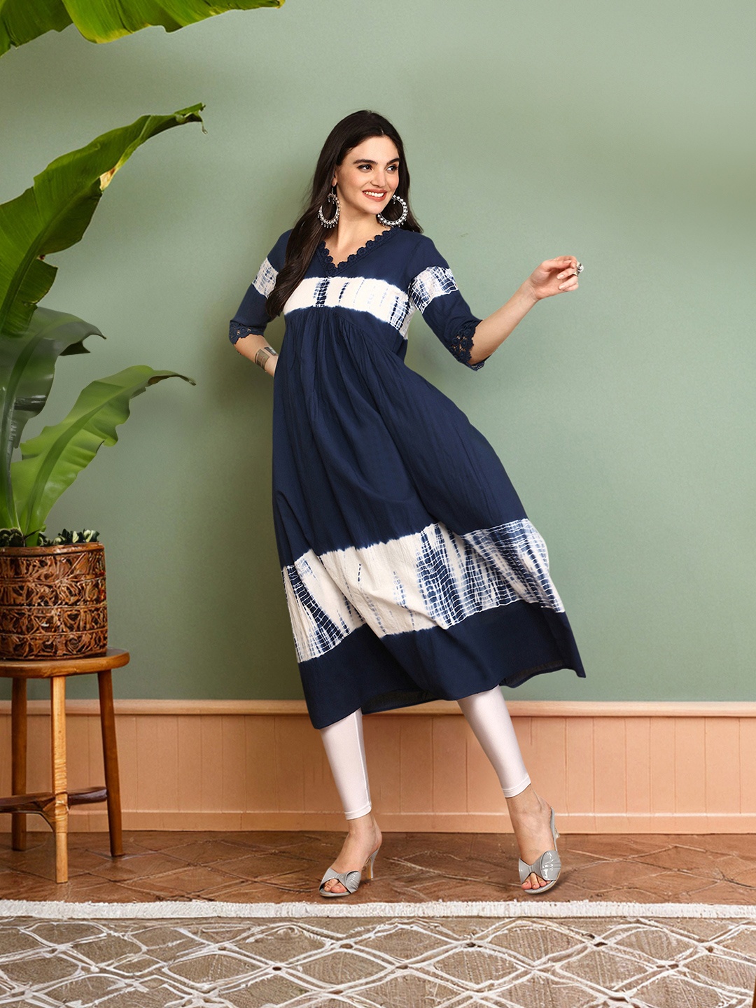 

Ishin Floral Printed V-Neck Cotton Anarkali Kurta, Blue