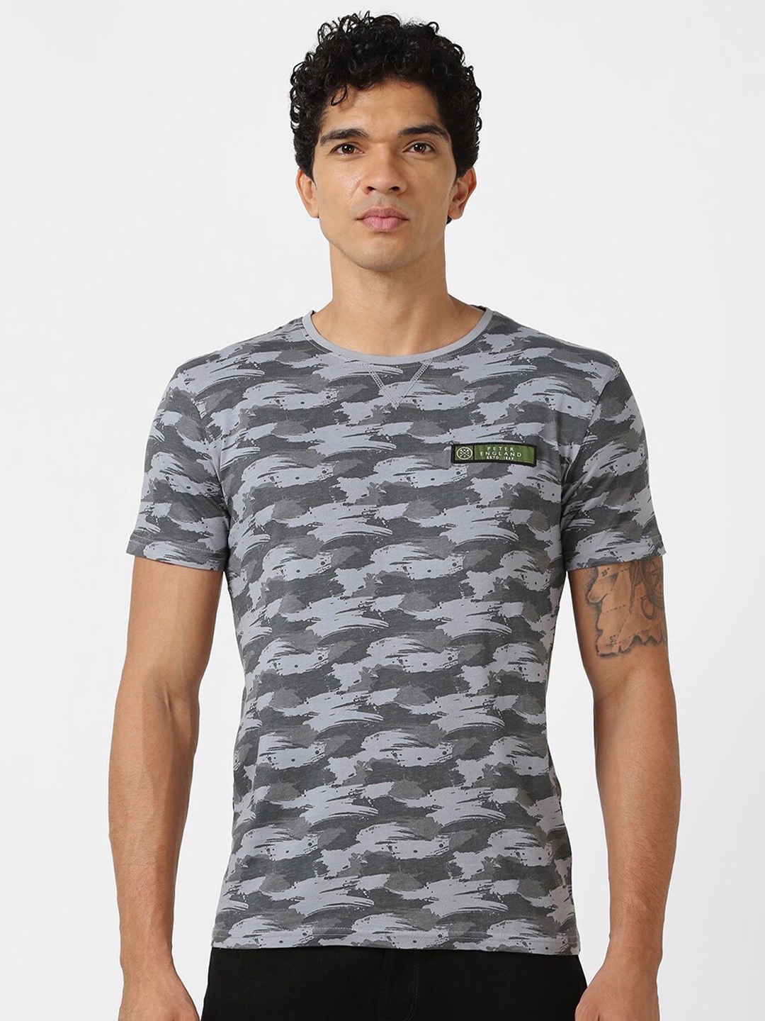 

Peter England Casuals Men Printed Slim Fit T-shirt, Grey
