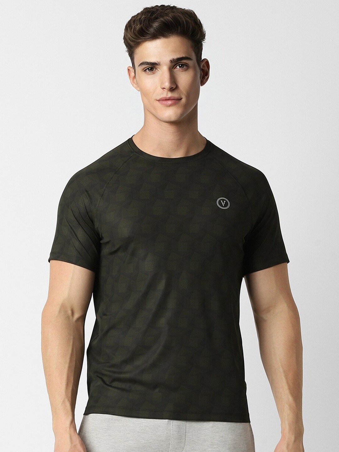 

Van Heusen Flex Men Applique Slim Fit T-shirt, Green