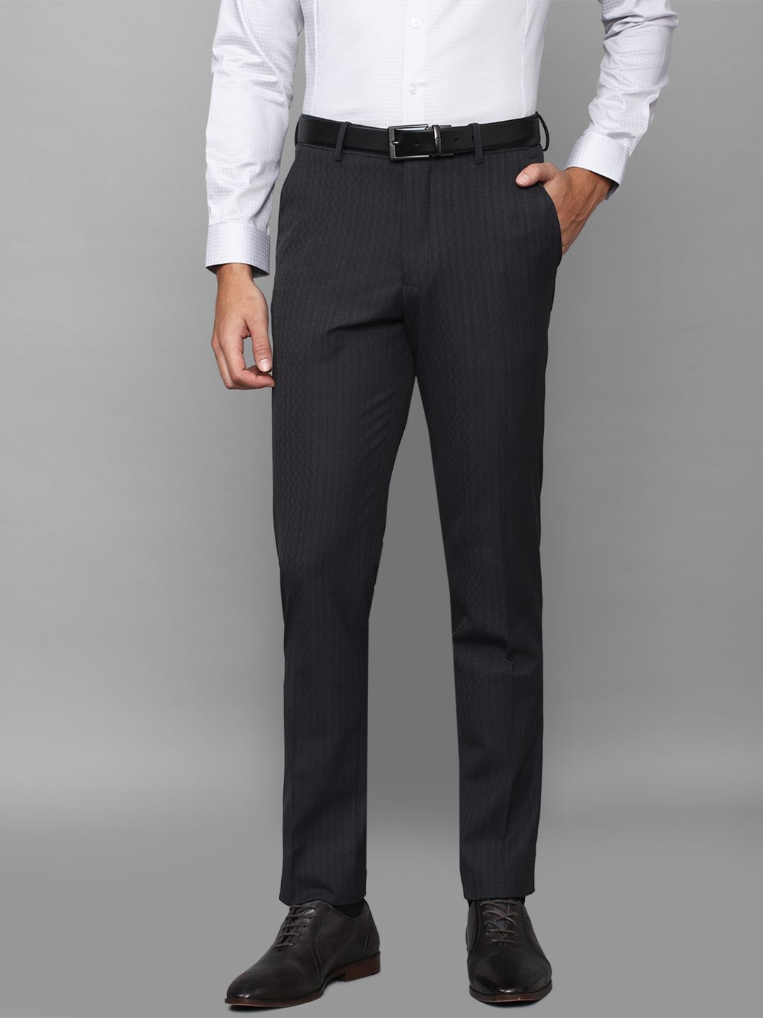 

Louis Philippe Men Striped Slim Fit Formal Trouser, Black