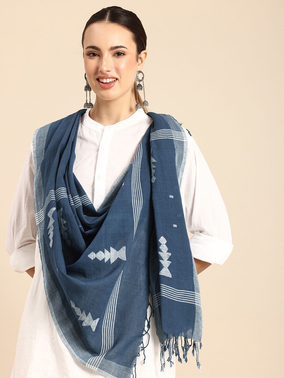 

ASVA Women Geometric Woven Jamdani Scarf, Navy blue