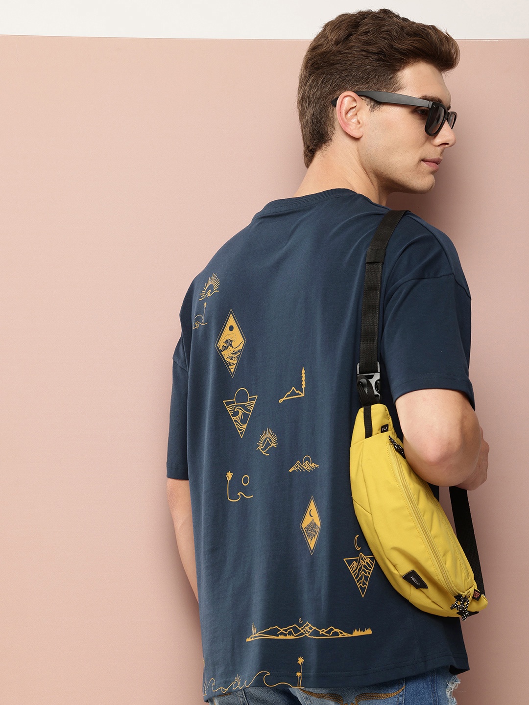 

Stormborn Men Graphic Printed Oversized T-shirt, Navy blue