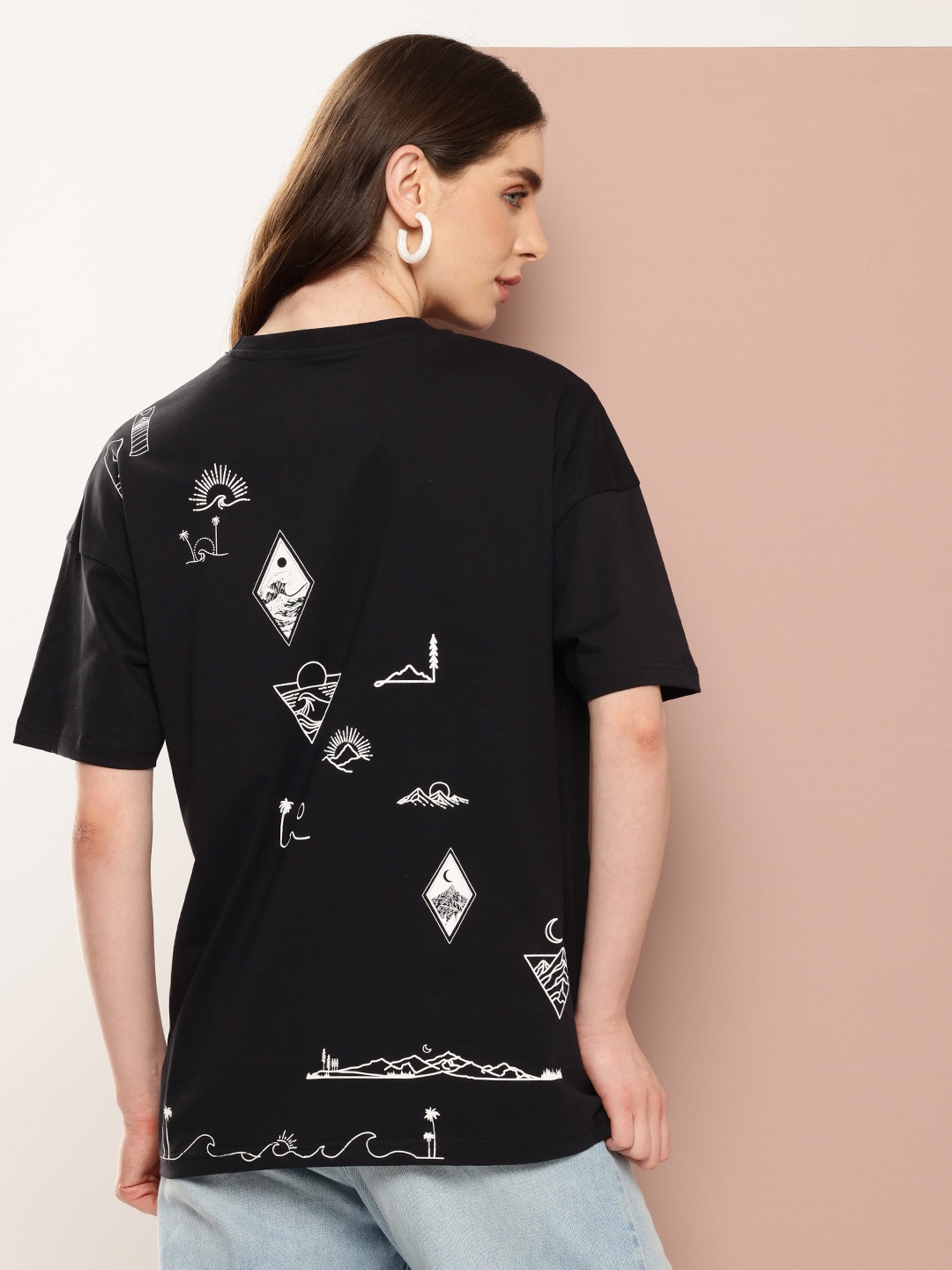 

Stormborn Printed Drop-Shoulder Sleeves Oversized Pure Cotton T-shirt, Black